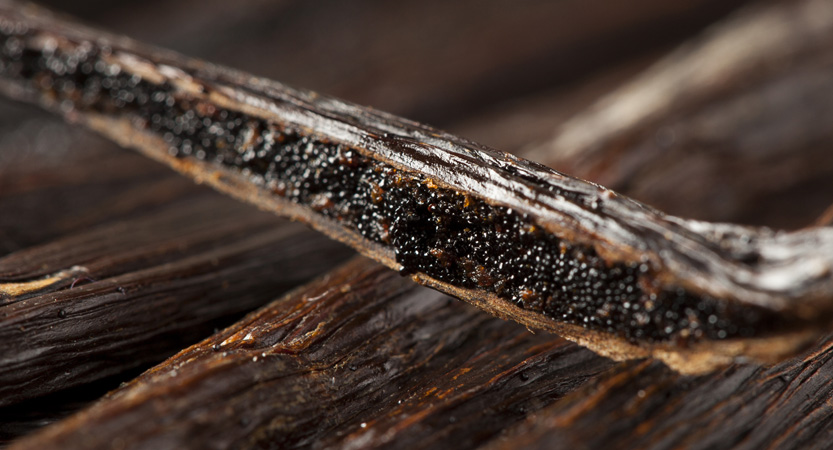 What's Cookin Good Lookin - Homemade Vanilla Extract Ingredient Creation