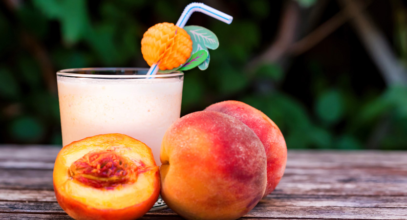 What's Cookin Good Lookin - Homemade Food Cocktails: Peaches & Cream